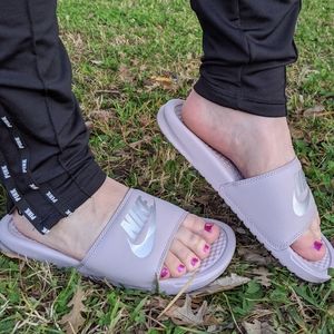 Nike slides size 7